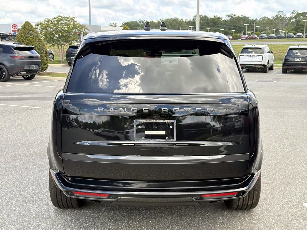 New 2026 Land Rover Range Rover Long Wheelbase SE AWD/4WD image 4