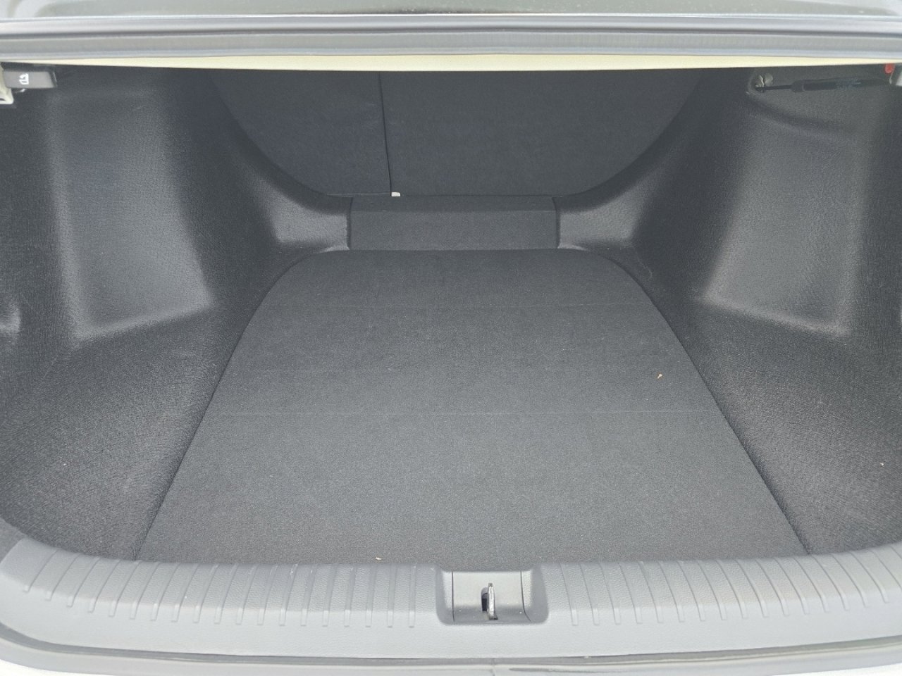 Certified 2024 Honda Accord EX image 20