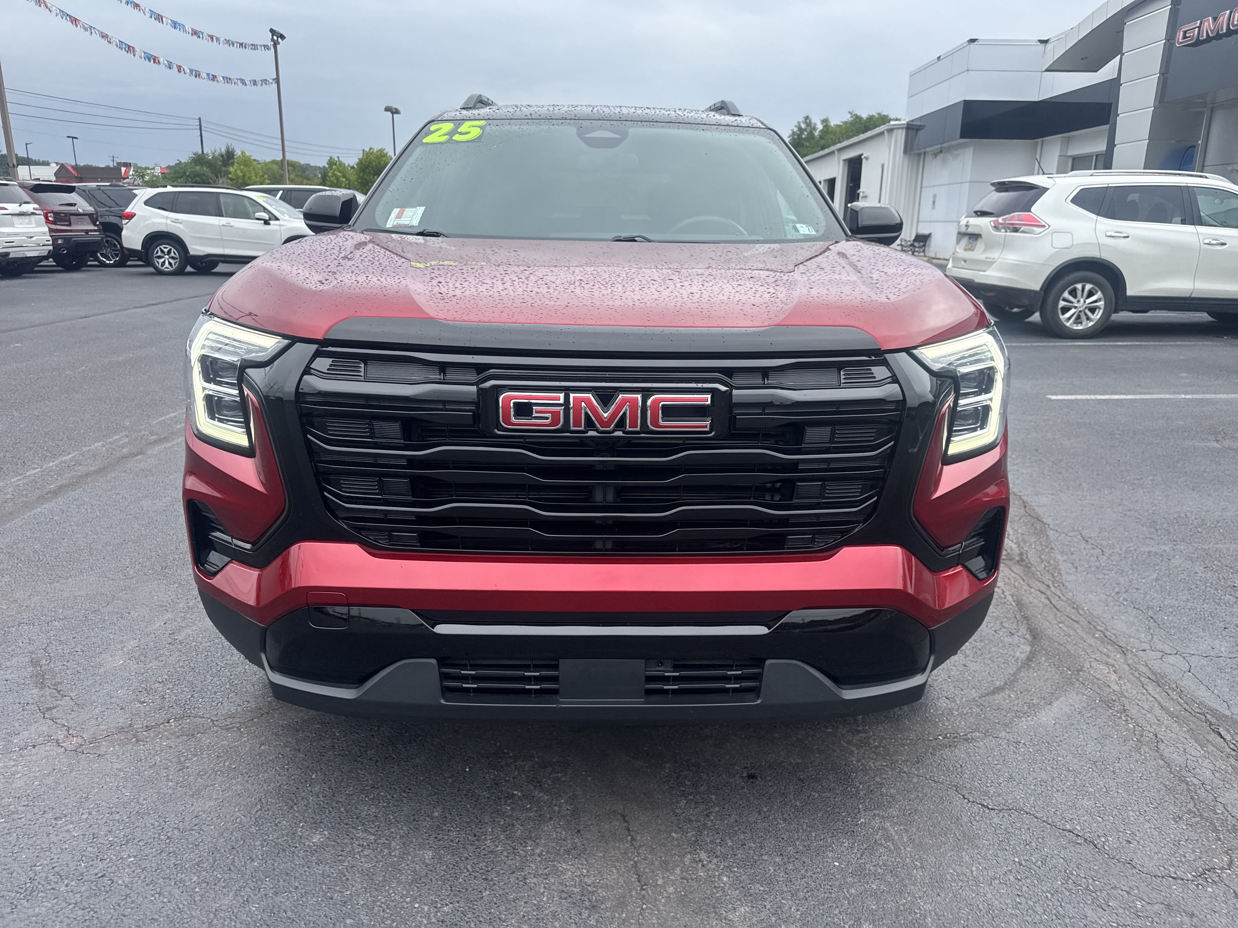 Used 2025 GMC Terrain Elevation w/ Black Edition AWD/4WD image 9