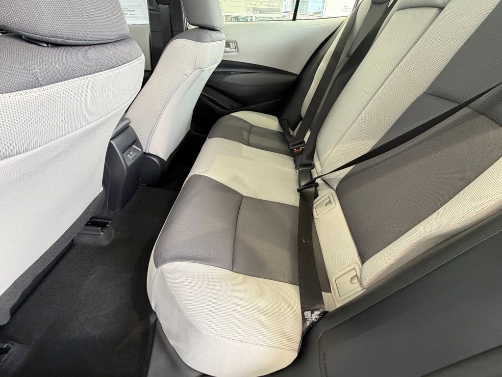 Used 2026 Toyota Corolla LE FWD image 30