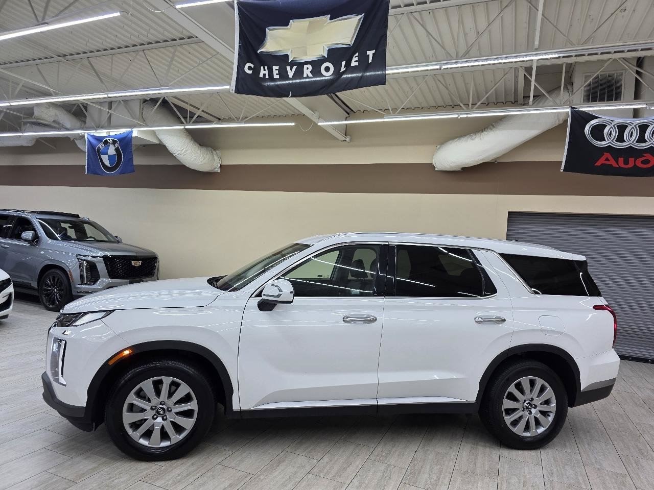 Used 2025 Hyundai Palisade SEL FWD image 9