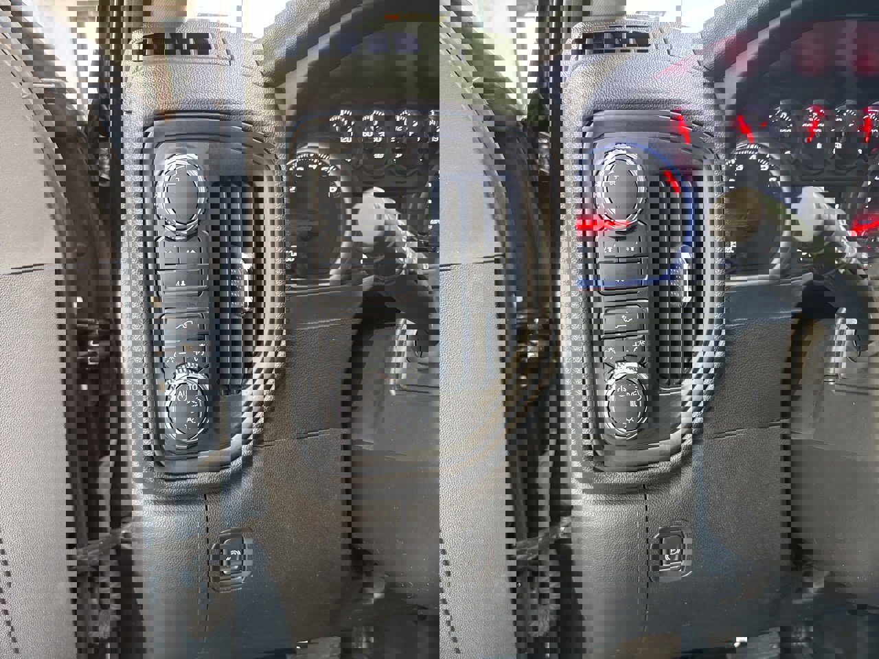 Used 2022 GMC Sierra 2500 Pro w/ Convenience Package image 29