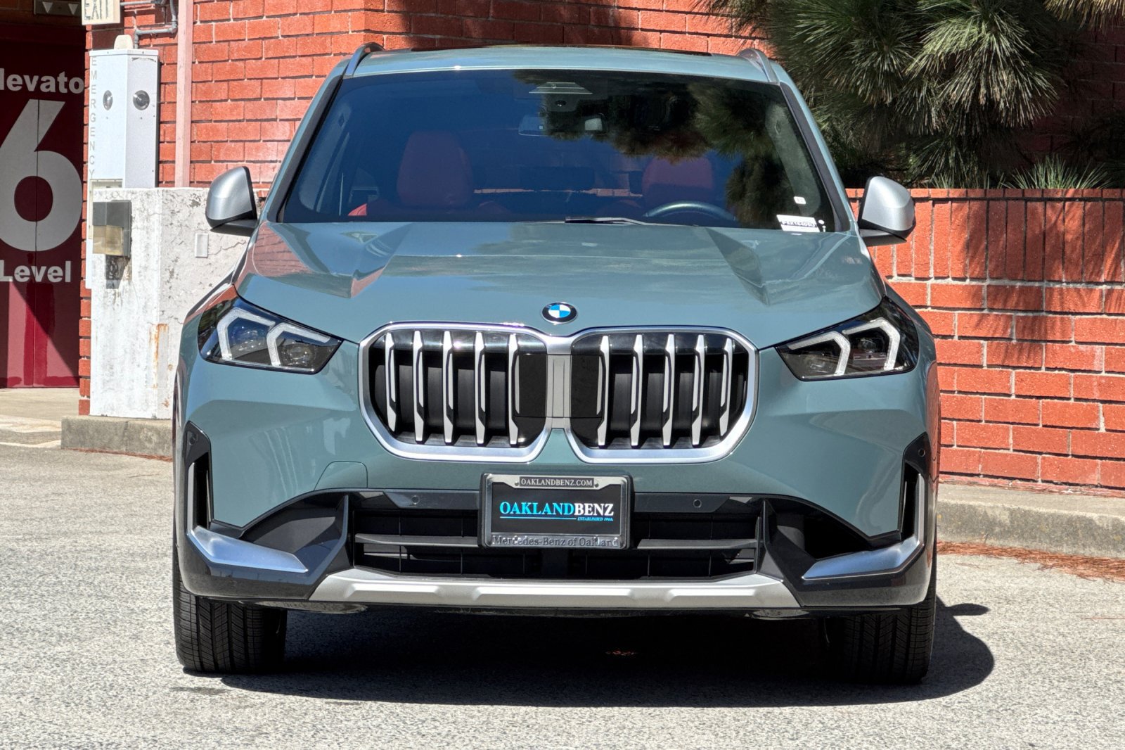 Used 2023 BMW X1 xDrive28i w/ Convenience Package AWD/4WD image 9