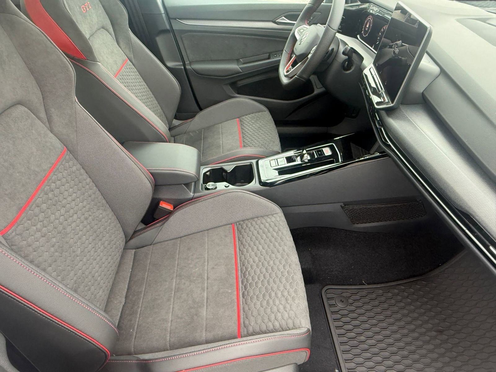 New 2026 Volkswagen Golf SE image 20