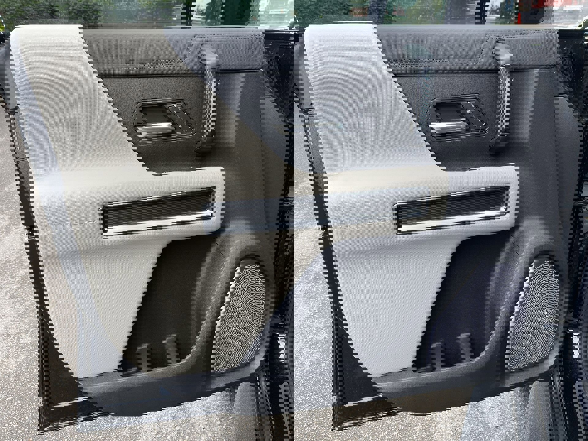 New 2026 GMC Hummer EV 4x4 Crew Cab w/ LPO, Dark Essentials Package image 56