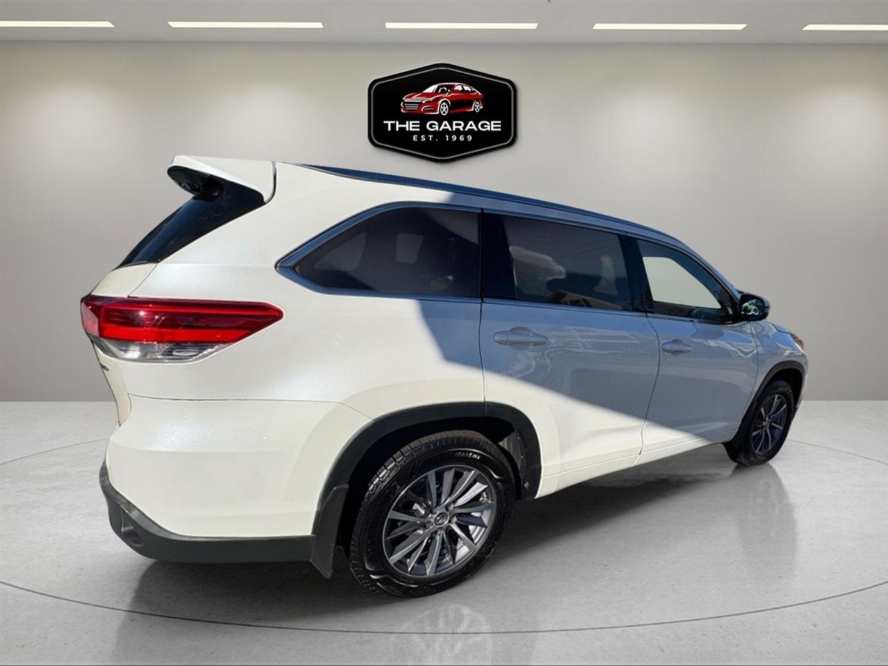 Used 2018 Toyota Highlander XLE image 7