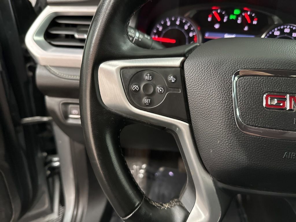 Used 2023 GMC Acadia SLT image 17