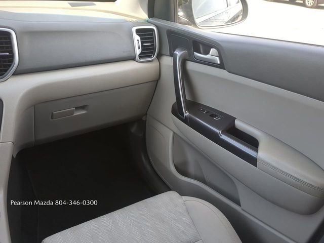Used 2019 Kia Sportage LX image 17