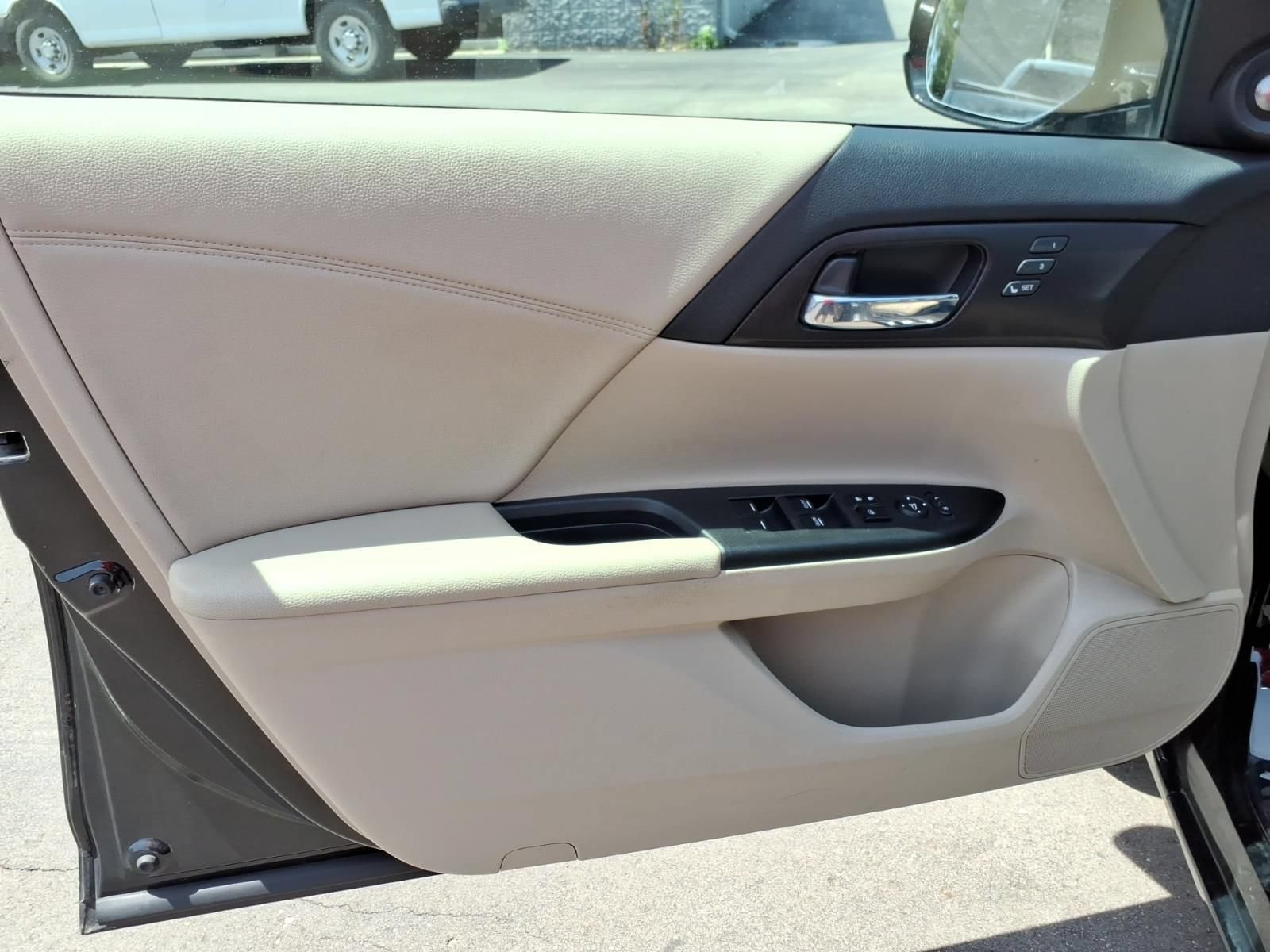 Used 2015 Honda Accord EX-L image 14