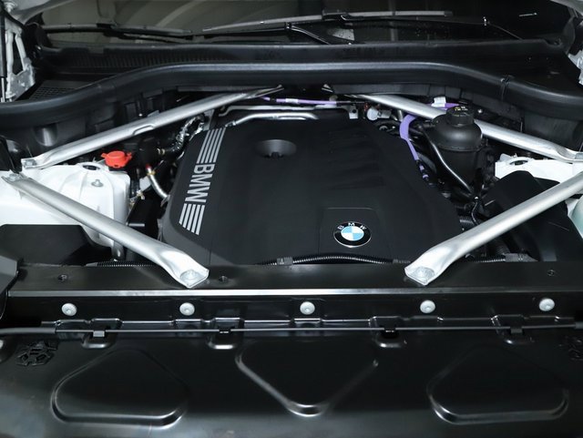 Used 2026 BMW X5 xDrive40i w/ Climate Comfort Package image 36