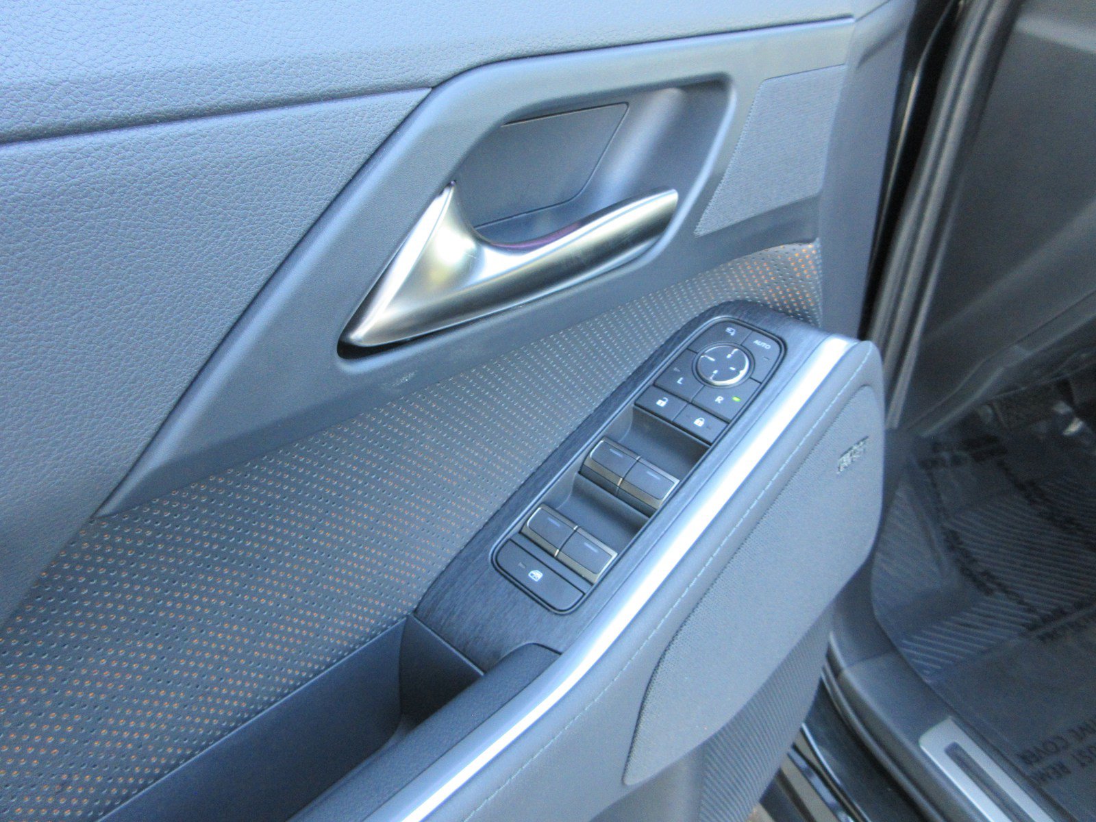 Used 2026 Lexus GX 550 w/ Cold Area Package AWD/4WD image 34