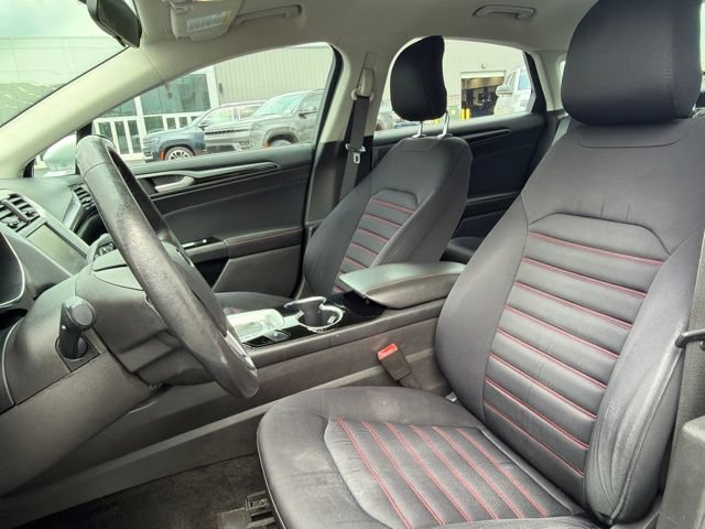 Used 2014 Ford Fusion SE FWD image 14