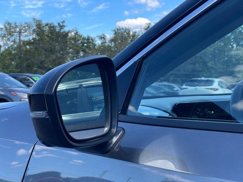 Certified 2025 Nissan Kicks SR AWD/4WD image 24