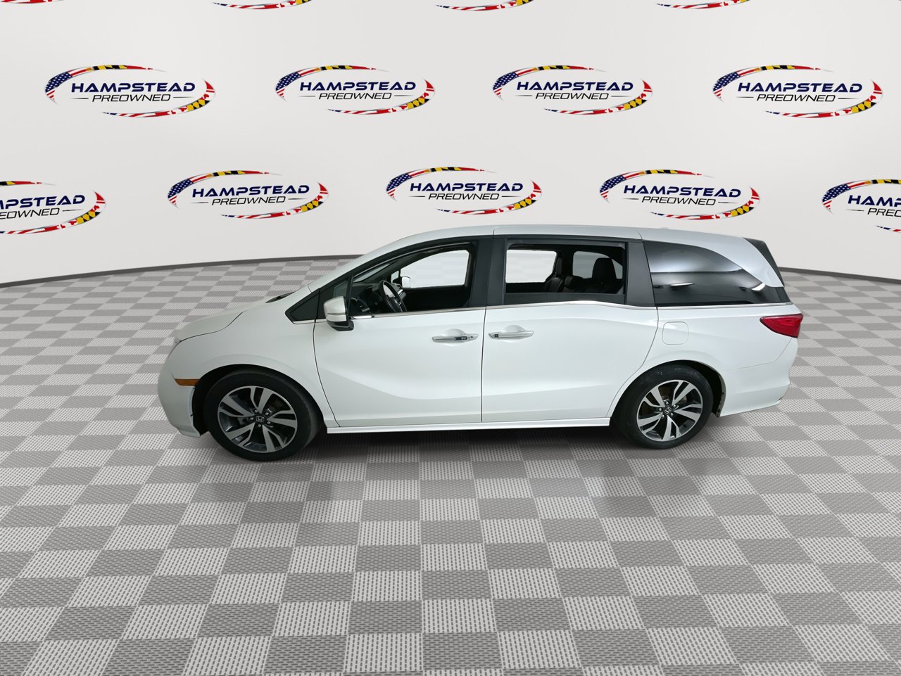 Used 2023 Honda Odyssey Touring image 5