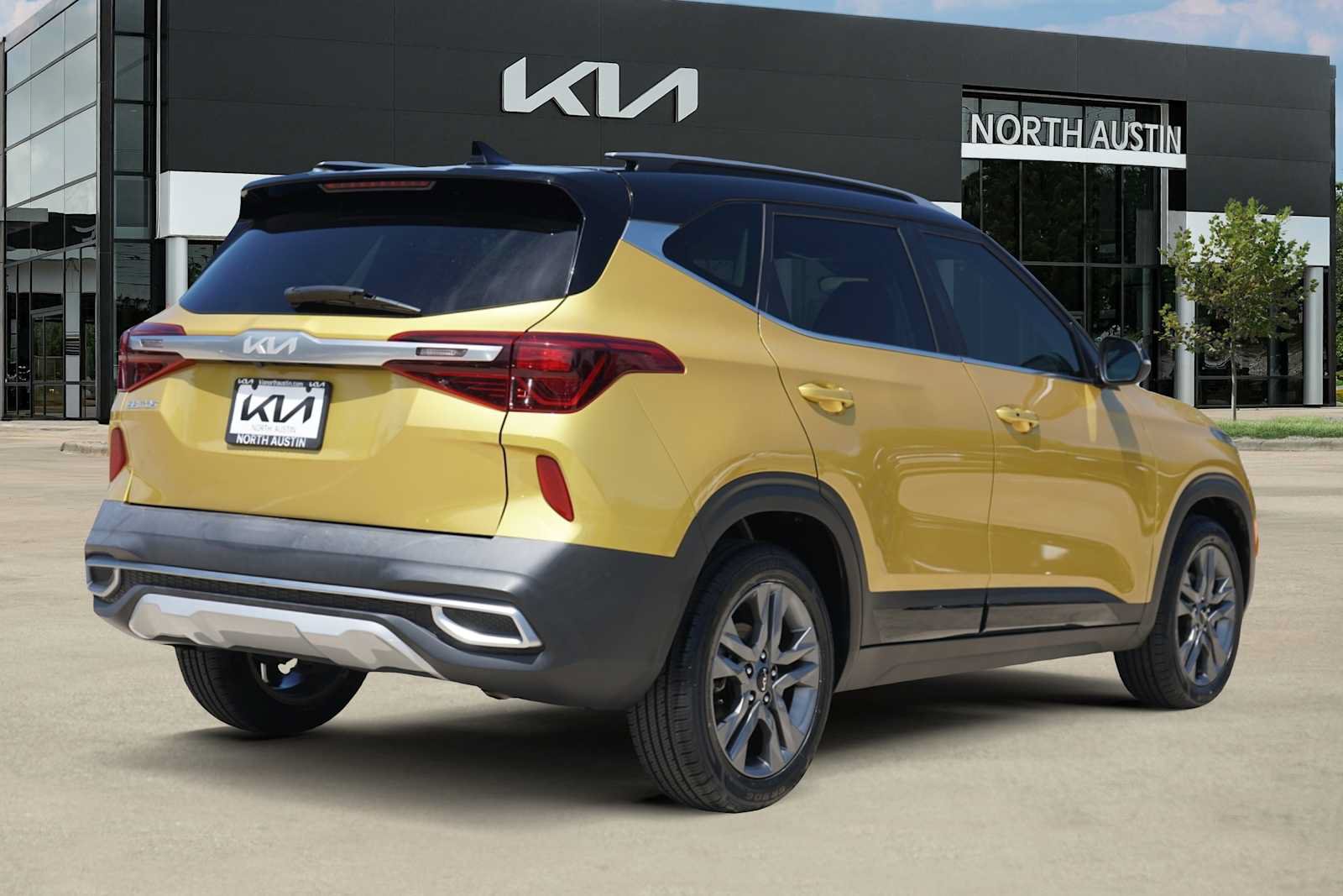 Certified 2023 Kia Seltos S FWD image 5