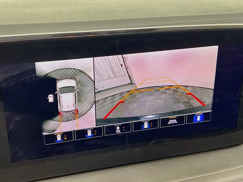 New 2025 Buick Encore GX Avenir w/ Avenir Technology Package AWD/4WD image 12
