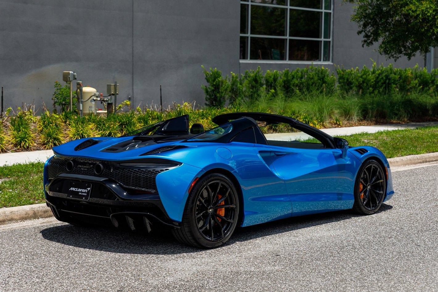 New 2026 McLaren Artura Spider RWD image 30