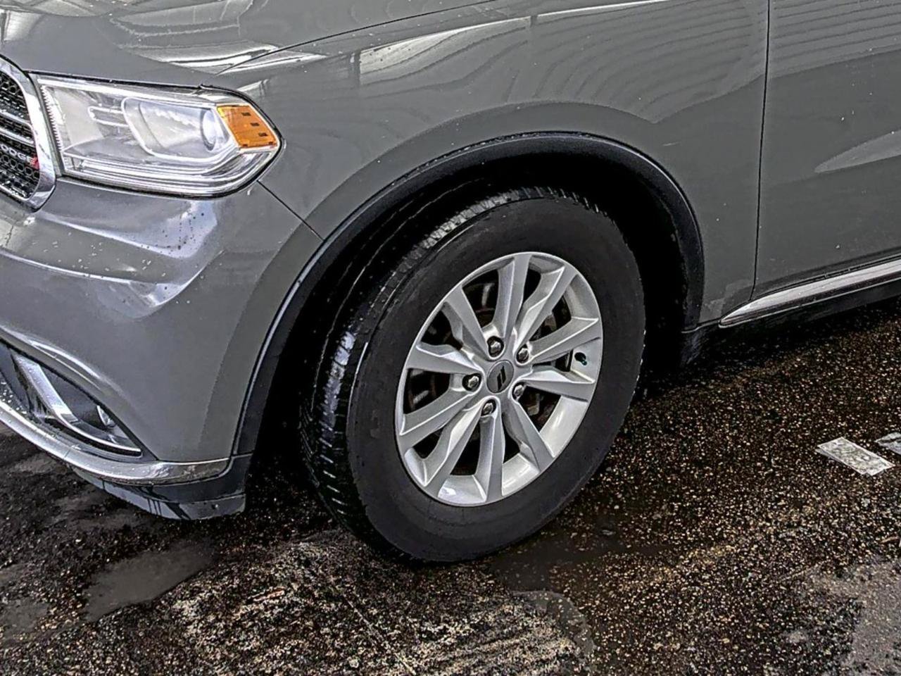 Used 2020 Dodge Durango SXT w/ 3rd Row Seating Group RWD image 15