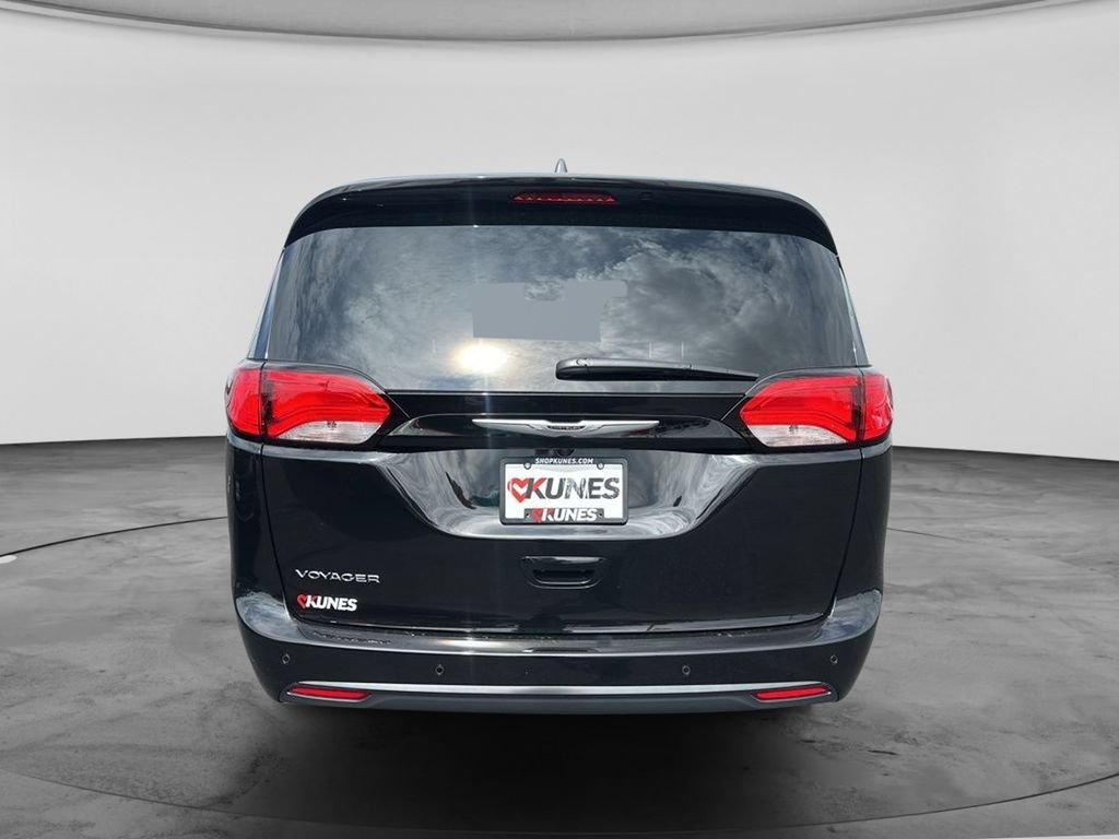 New 2026 Chrysler Voyager LX FWD image 10