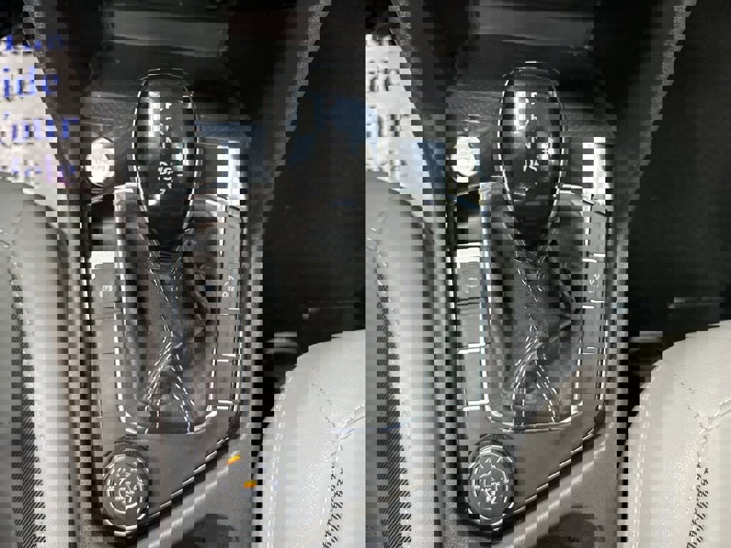 Used 2024 Volkswagen Taos SE image 36