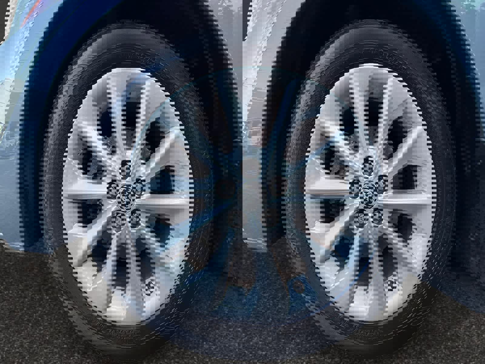 Used 2022 Toyota Corolla LE image 19