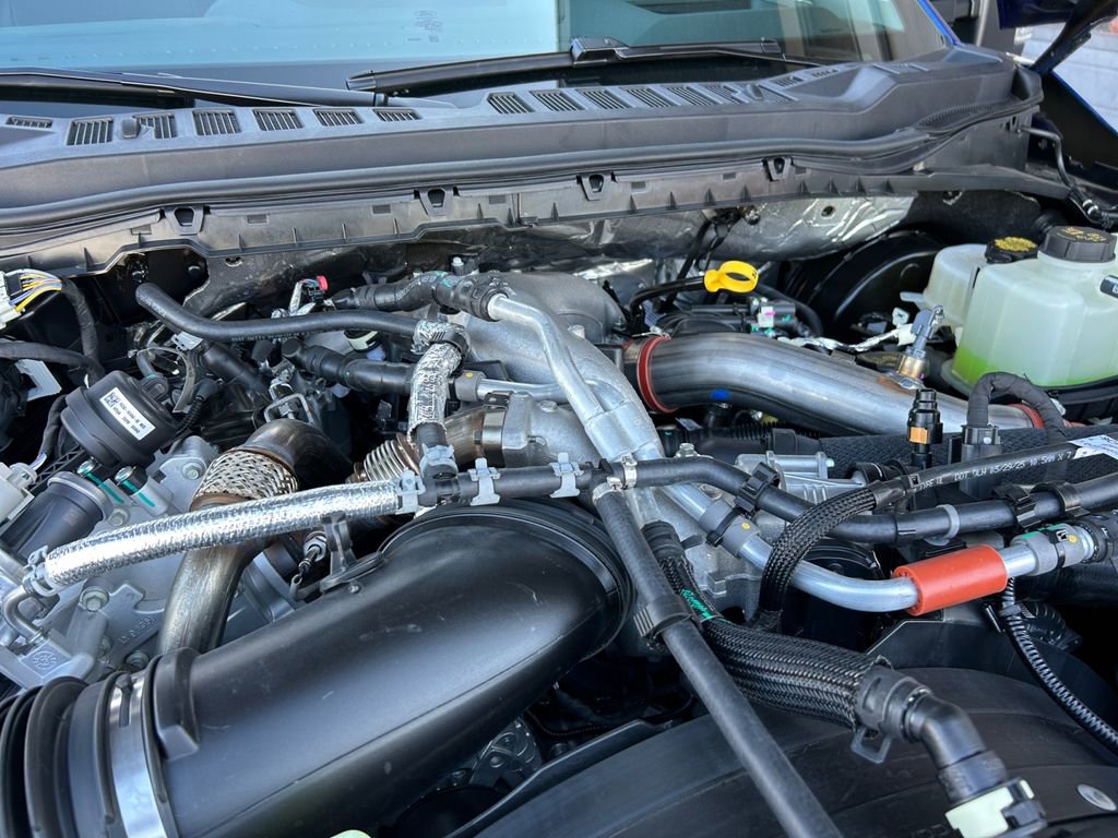 New 2026 Ford F350 Lariat w/ Black Appearance Package image 31