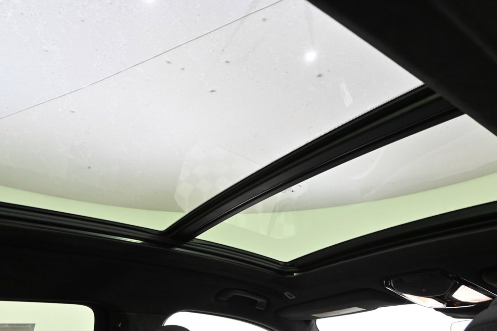 Used 2025 BMW X7 xDrive40i w/ M Sport Package image 17