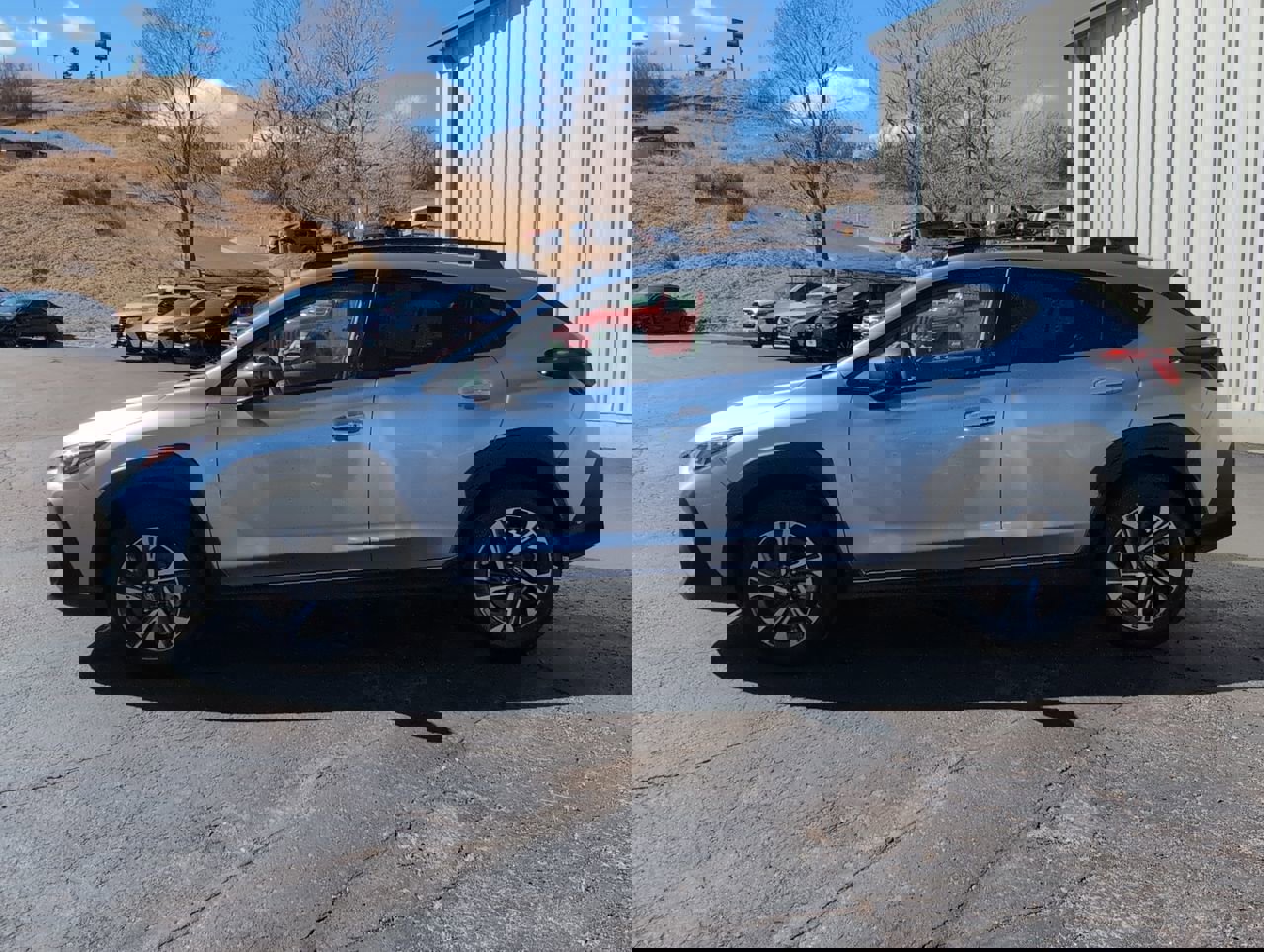 Used 2025 Subaru Crosstrek 2.0i Premium image 4