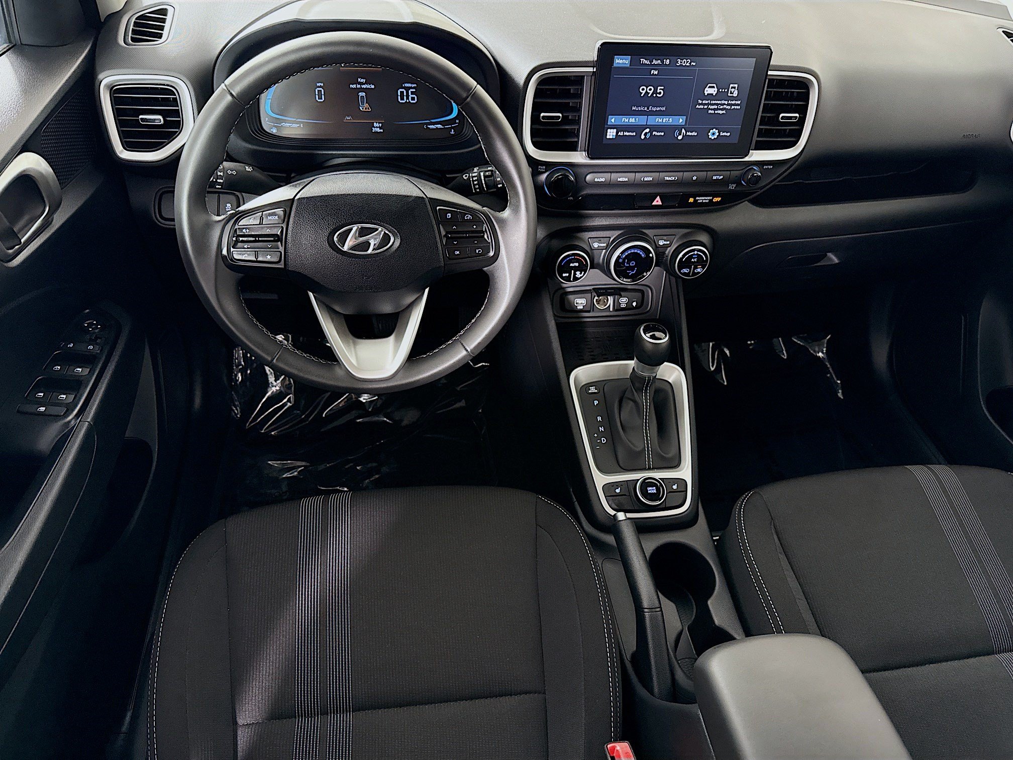 Used 2026 Hyundai Venue SEL FWD image 17
