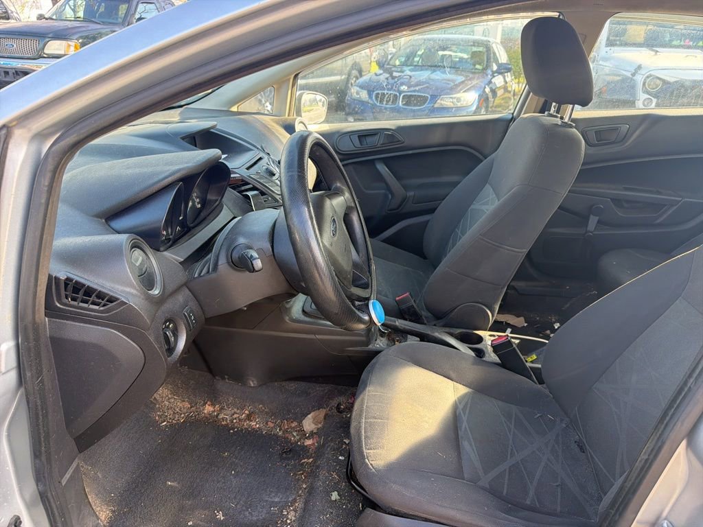 Used 2014 Ford Fiesta S FWD image 9