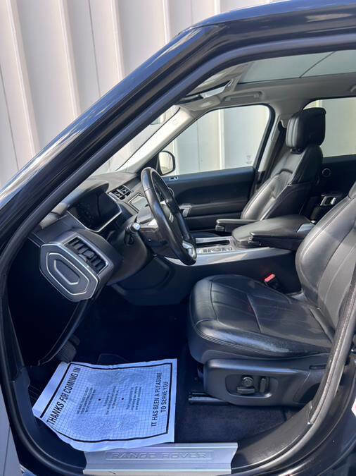 Used 2020 Land Rover Range Rover Sport HSE image 32