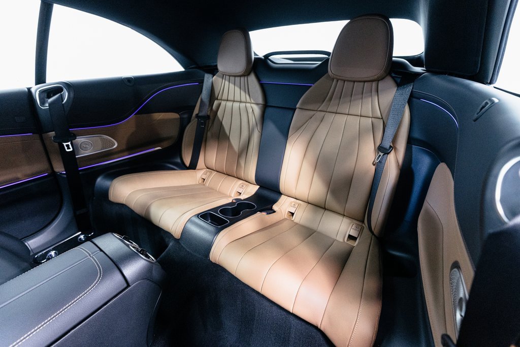 Used 2024 Mercedes-Benz CLE 450 4MATIC Cabriolet w/ Driver Assistance Package image 27