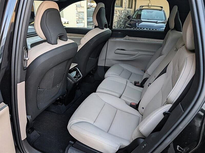 Used 2025 Volvo EX90 Plus AWD/4WD image 26