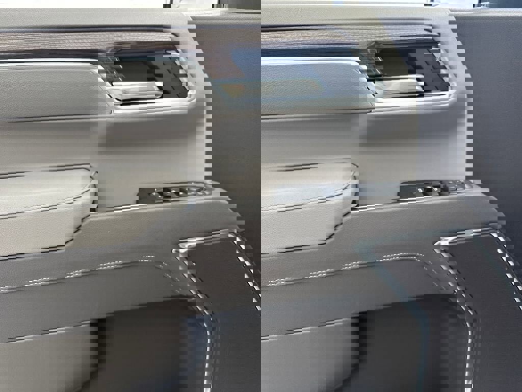 New 2026 Chevrolet Silverado 1500 LT image 17