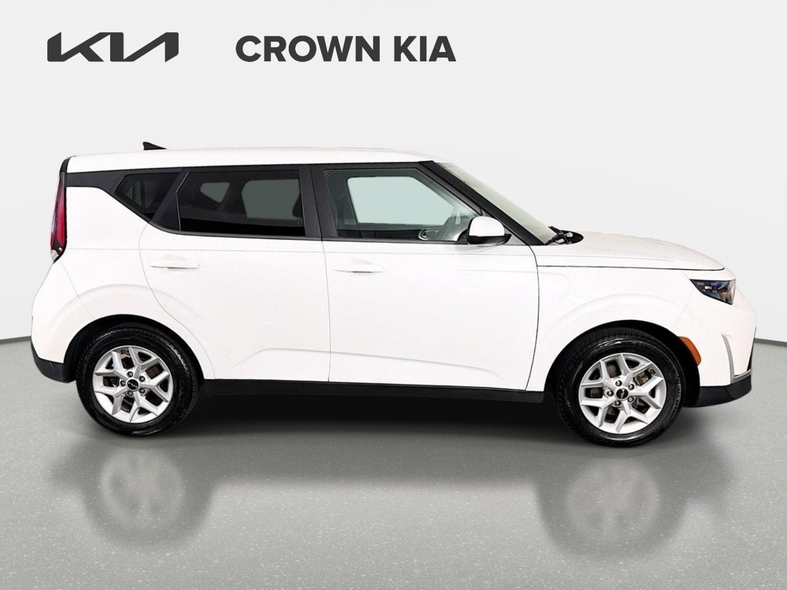 Certified 2023 Kia Soul LX w/ LX Technology Package FWD image 4