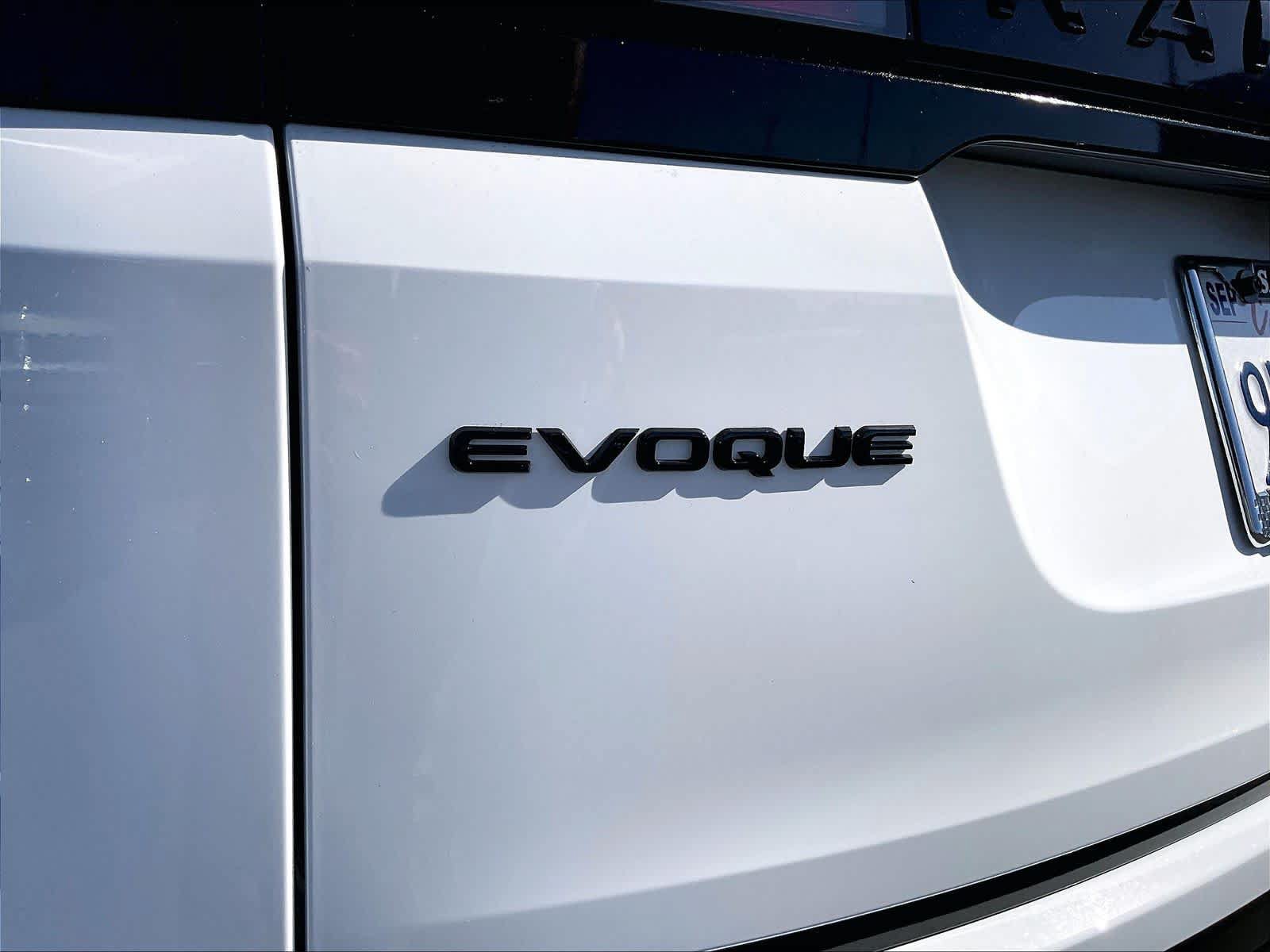 Used 2026 Land Rover Range Rover Evoque S AWD/4WD image 11