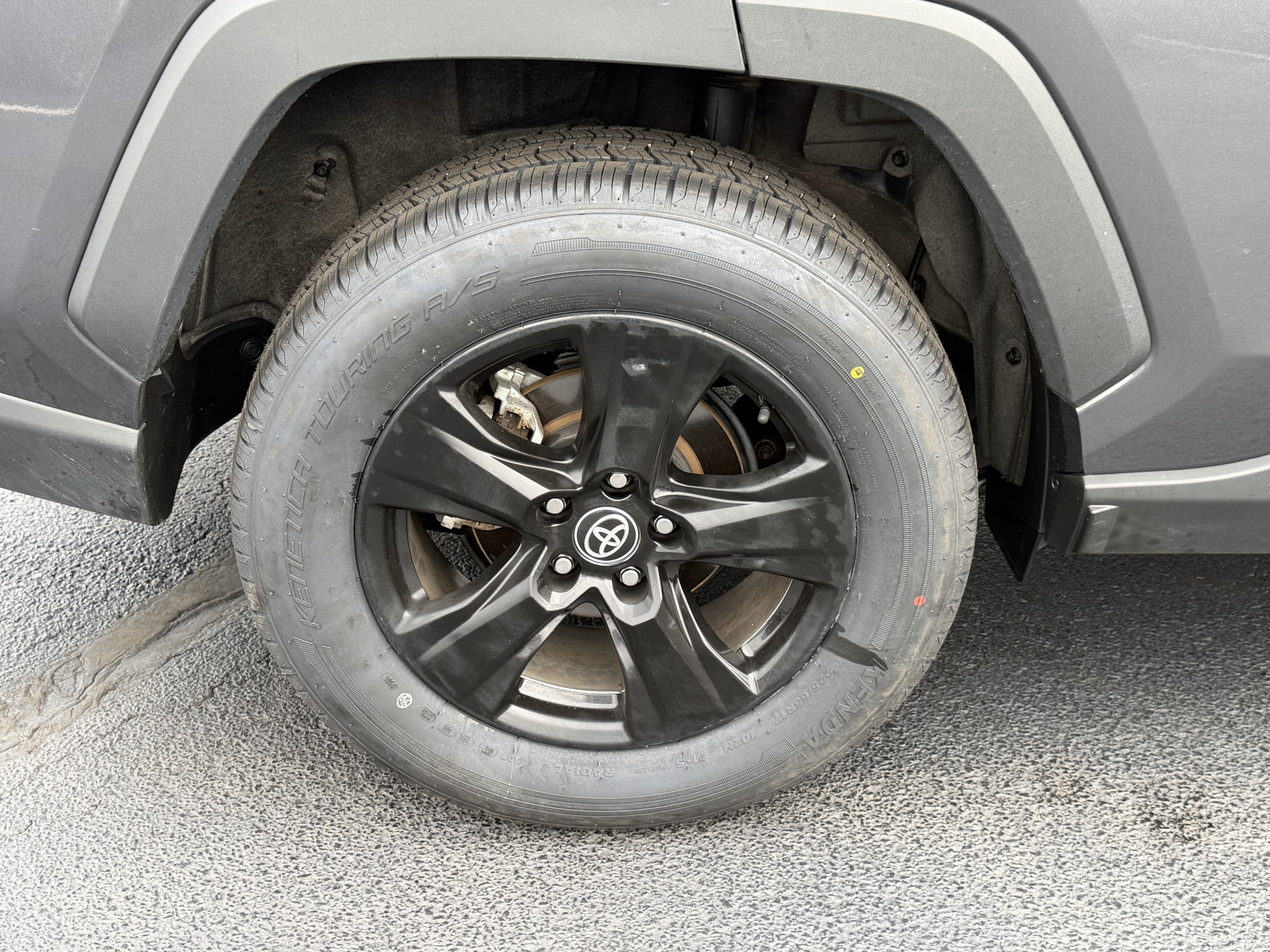 Certified 2025 Toyota RAV4 XLE AWD/4WD image 10