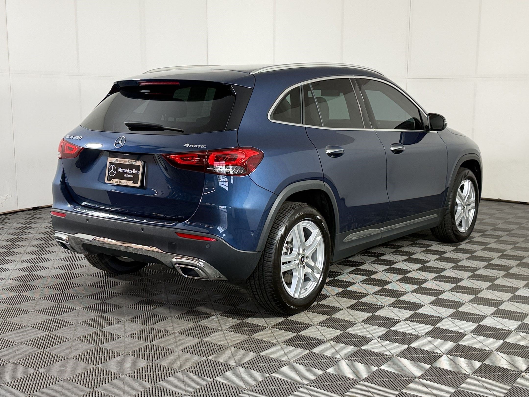 Used 2023 Mercedes-Benz GLA 250 4MATIC image 9