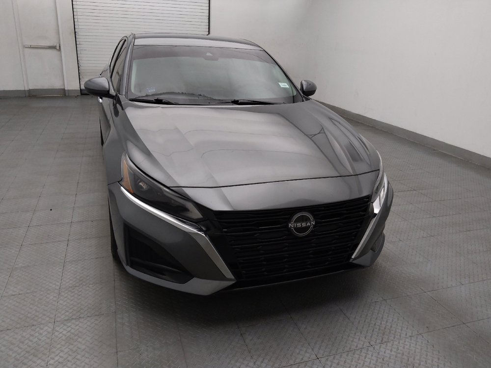 Used 2023 Nissan Altima 2.5 SV AWD/4WD image 14