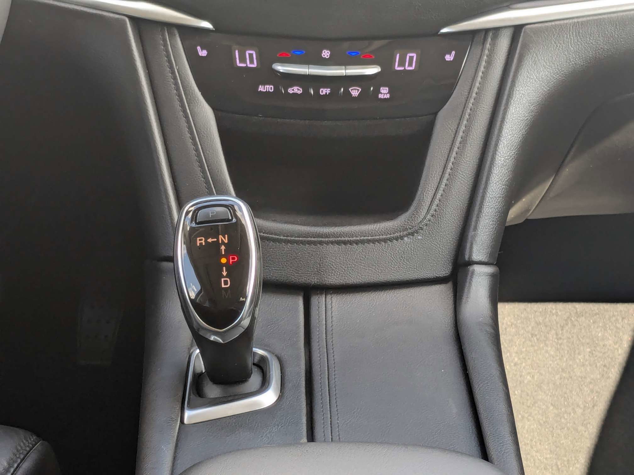 Used 2017 Cadillac XT5 Luxury w/ Driver Awareness Package AWD/4WD image 21