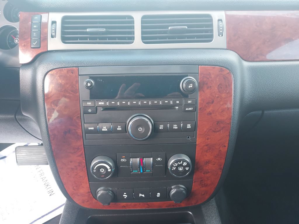 Used 2013 Chevrolet Avalanche LS RWD image 21