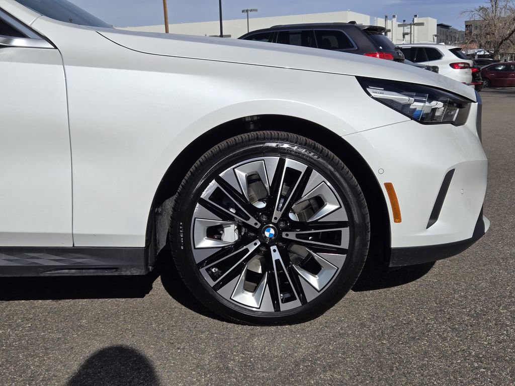 Certified 2025 BMW 530i xDrive w/ Executive Package image 11