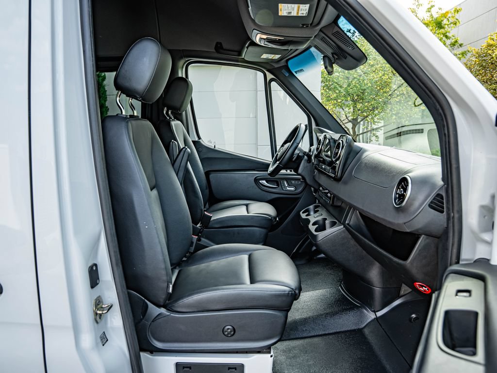 Used 2023 Mercedes-Benz Sprinter 2500 image 49