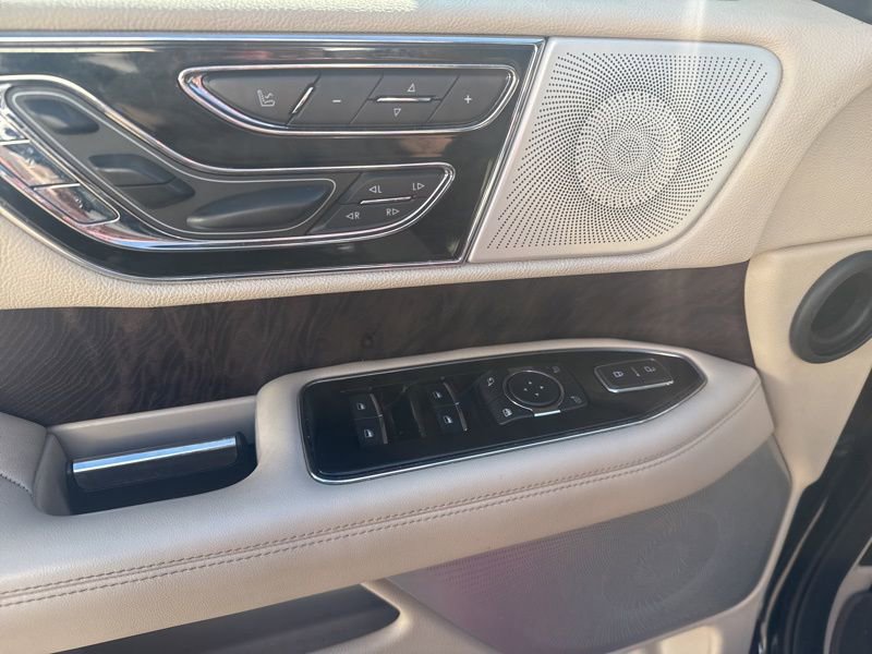 Used 2021 Lincoln Navigator Reserve w/ Luxury Package image 29