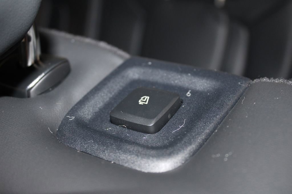 New 2025 Lincoln Aviator 2WD w/ Jet Appearance Package image 23