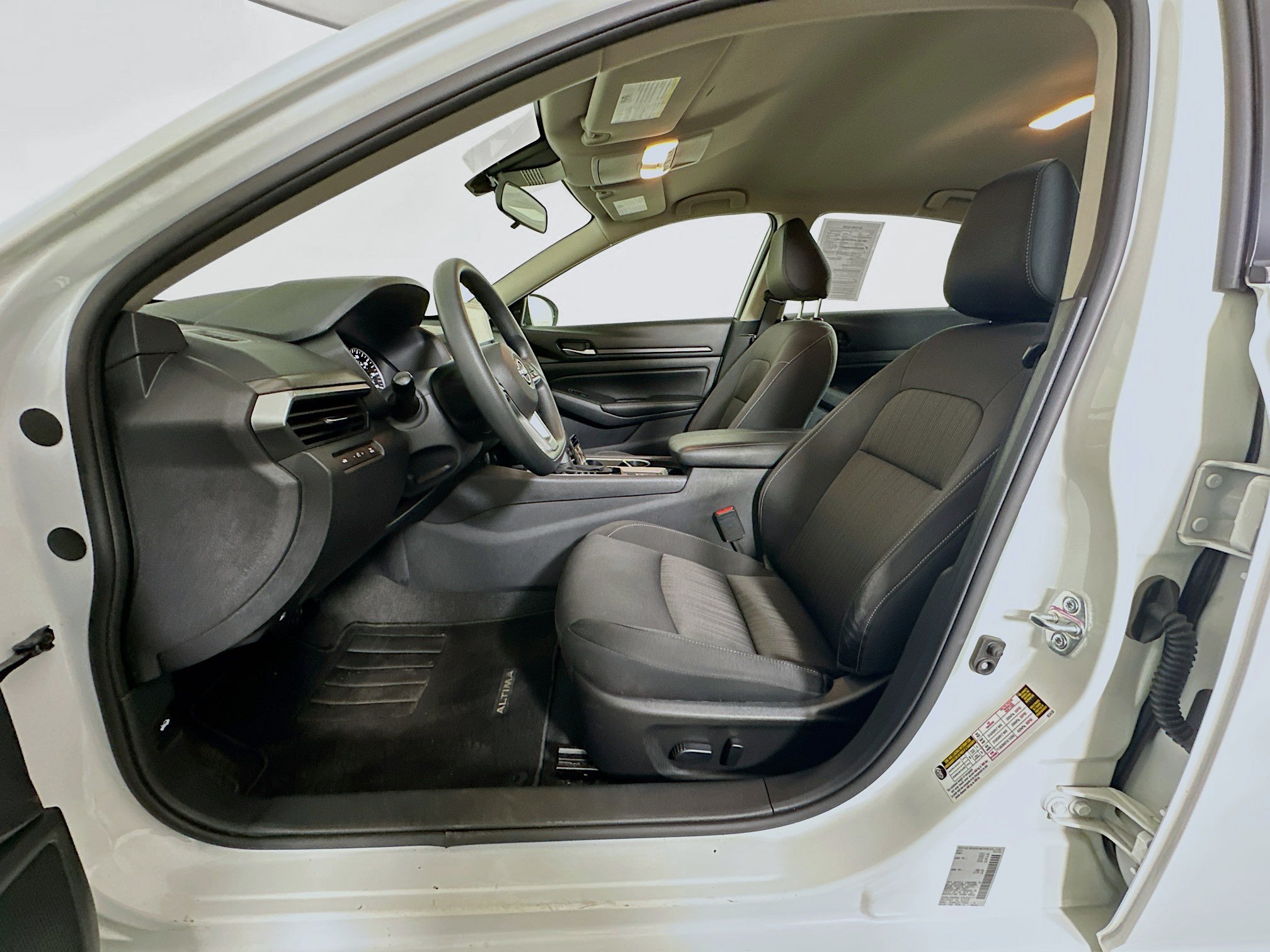 Used 2024 Nissan Altima 2.5 SV AWD/4WD image 13