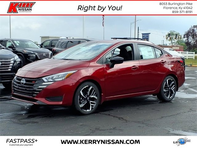 New 2025 Nissan Versa SR w/ Trunk Package