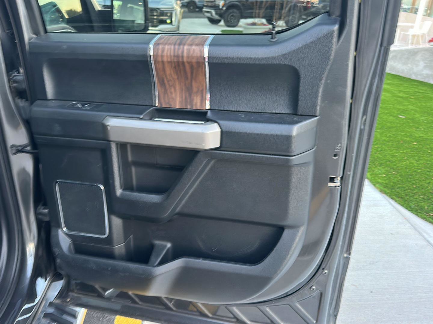 Used 2020 Ford F150 Lariat w/ Equipment Group 502A Luxury image 21