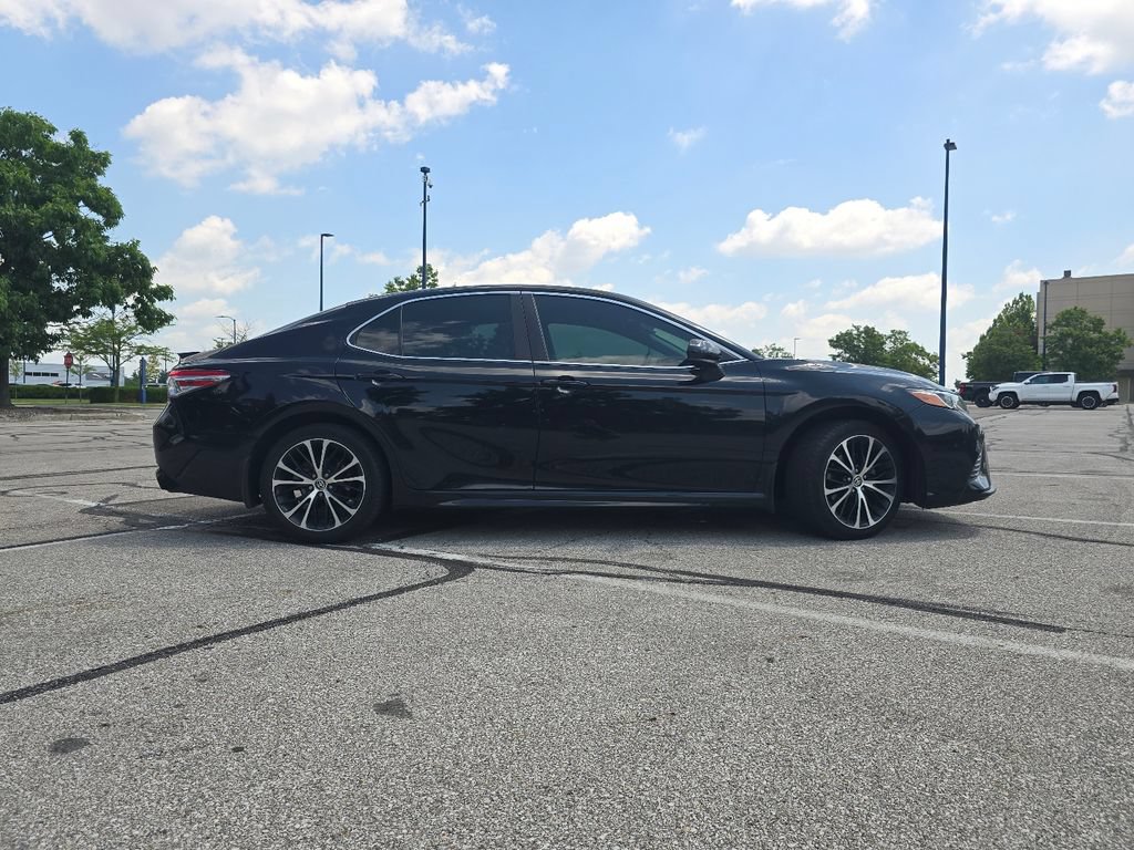 Used 2020 Toyota Camry SE FWD image 13