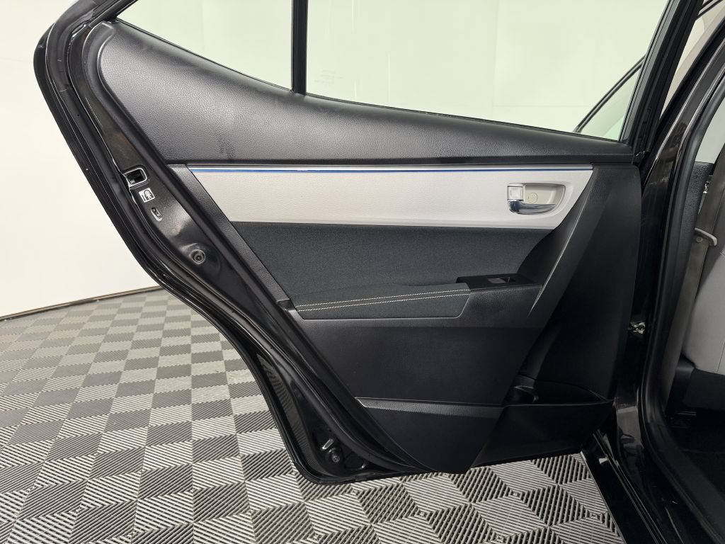 Used 2016 Toyota Corolla LE FWD image 39
